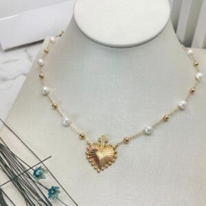 Colar pérolas Sagrado Coração